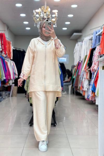 9592 KOLU DESENLİ TAKIM Bej