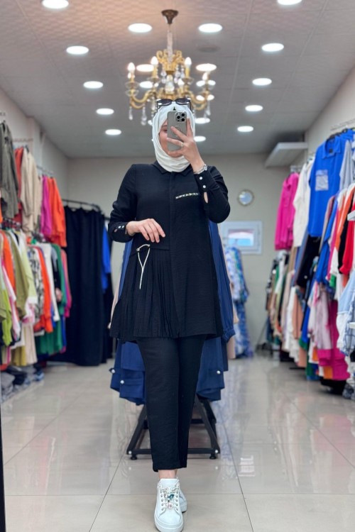 9670  Sol Tarafı Pileli Takım Siyah