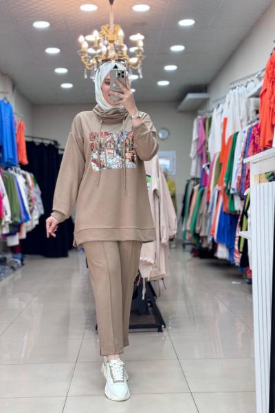 9689 ÖNÜ RESİM BASKILI TAKIM  Bej