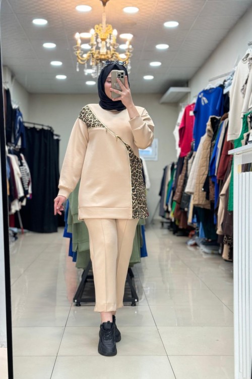 9702 FERMUAR DETAYLI LEOPAR TAKIM Bej